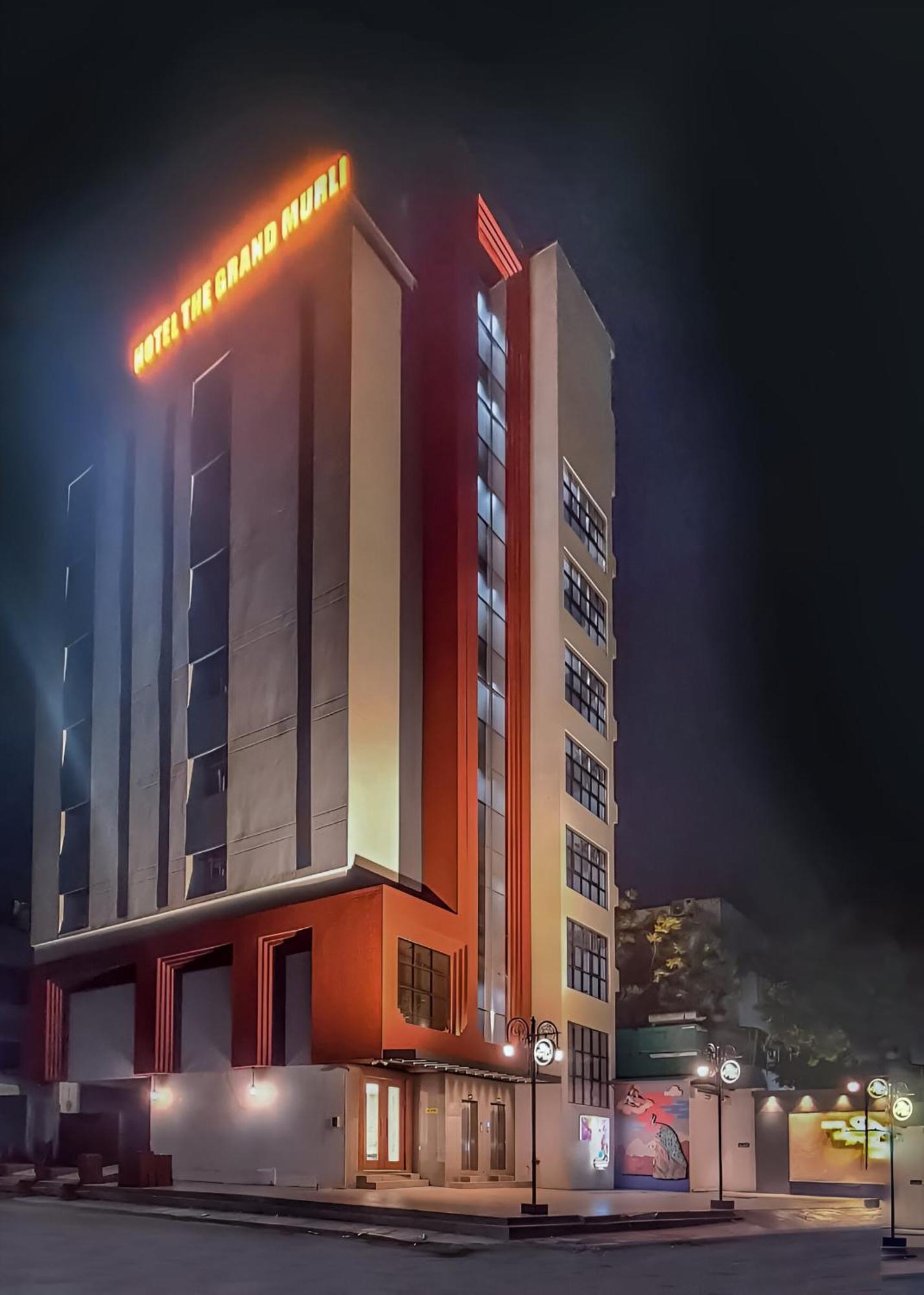 Hotel The Grand Murli Surat Dış mekan fotoğraf